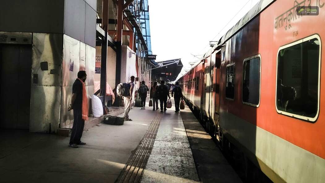 Darjeeling Distance From Delhi_ How To Reach Darjeeling By Train_