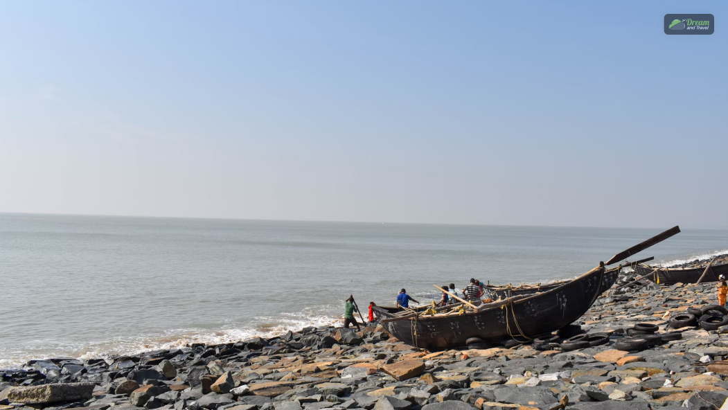 Digha Beach, West Bengal_ A Coastal Gateaway With Shallow Waters