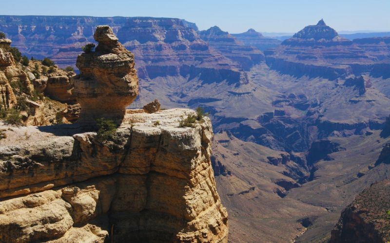 The Best Places to Travel Alone In the US