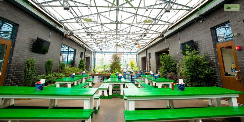 Martin's bar b Que joint - Spring Hill Tennessee