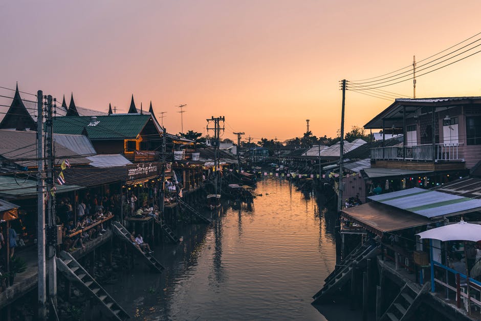 Damnoen Saduak Floating Market