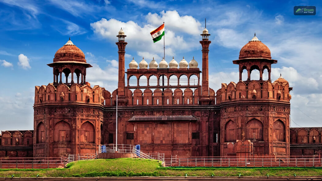 Top 10 Historical Places In India – Travel Guide