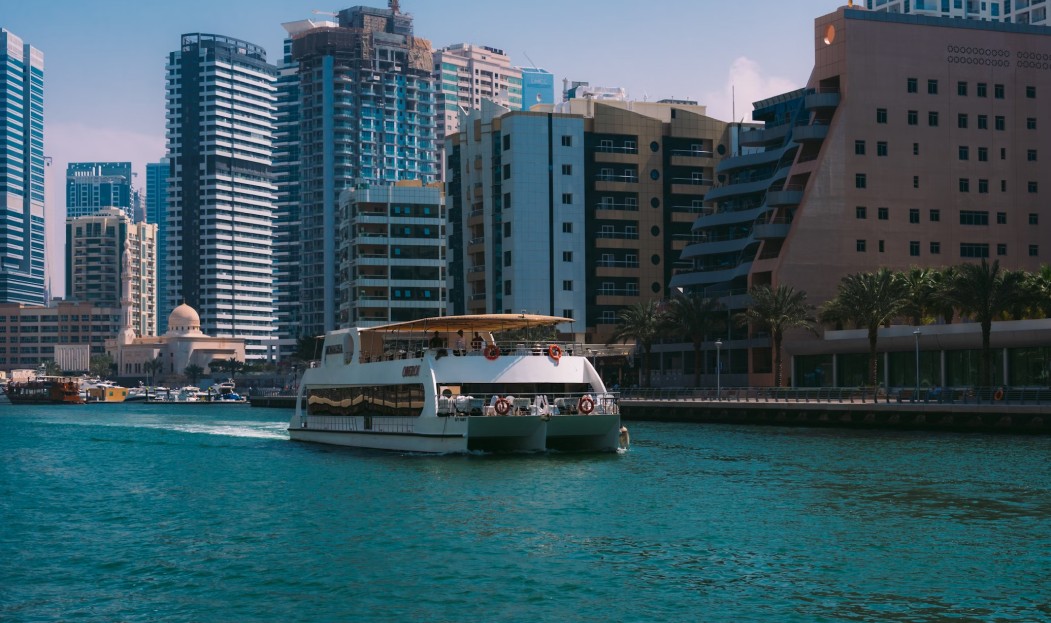 The Benefits Of Hosting Corporate Events On Yacht