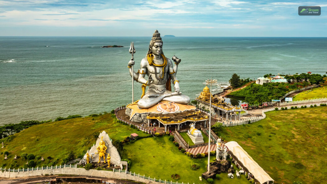 What Is Murudeshwar Temple Distance