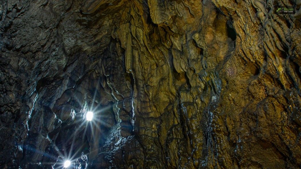 Why Is Mawsmai Cave Significant