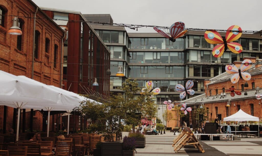 Hidden Gems and Popular Spots: Top Things to Do in Warsaw